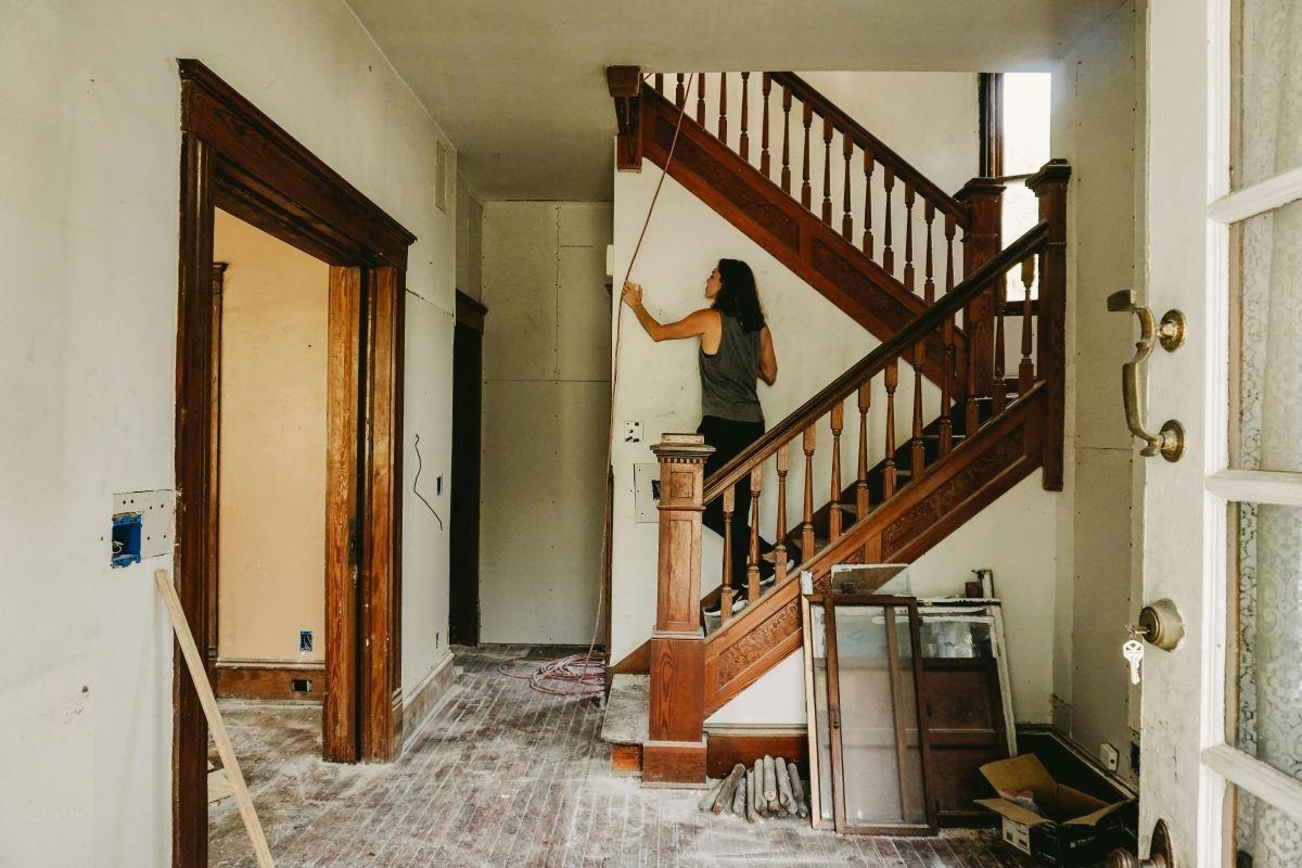 Moving to a ‘Fixer Upper’ Can Strain Your Finances