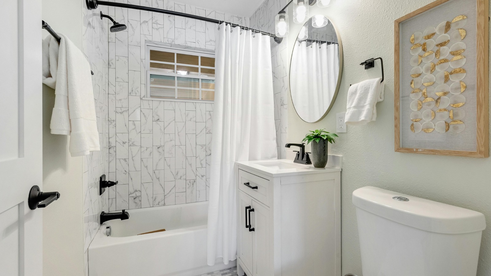Small Bathroom Spaces