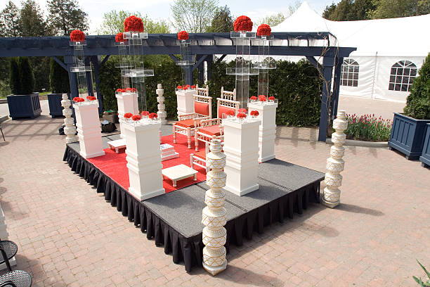 Staff Support Enhances an Intimate Wedding Venue